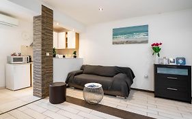 Studio Apartment La Luna
